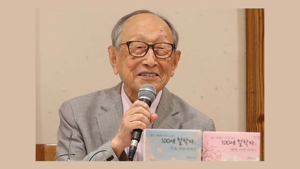 Born-on-July-6-1920-Kim-who-turned-105-this-year-has-lived-long-enough-to-see-his-literary-legacy-set-a-world-record-1.jpg