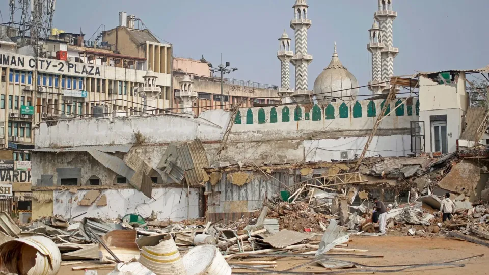 Delhi-mosque-demolition-drive_20260107_170501_0000.webp