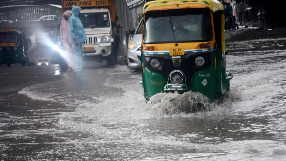 Delhi-waterlogging-_20240811_221711_0000-jpg.webp