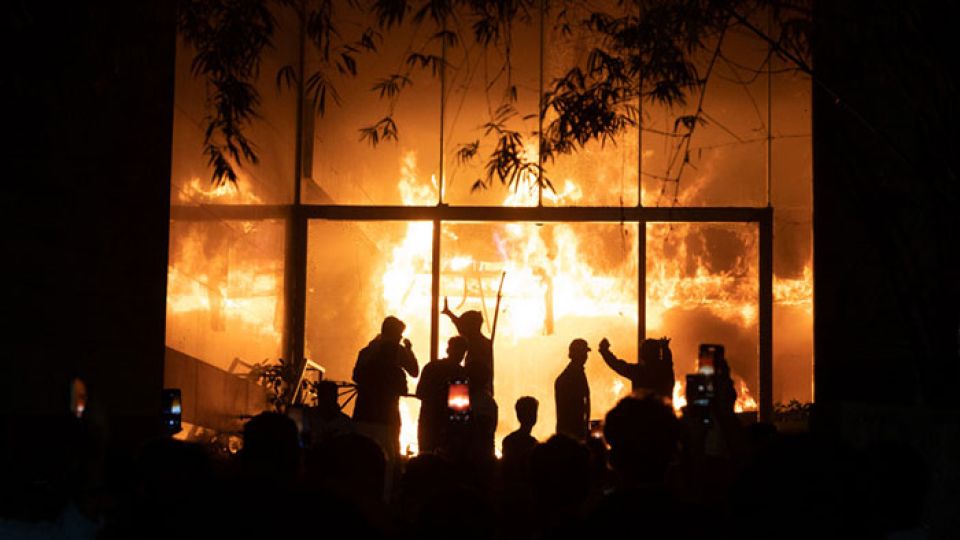 ED_1__The_Daily_Star_set_on_fire.jpg