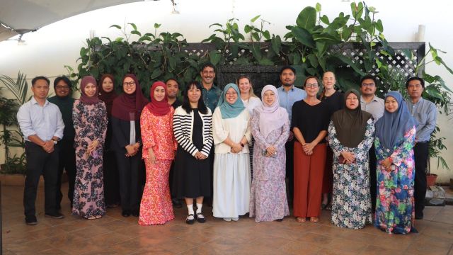 Image-2-AIMS-and-Fisheries-Dept-along-with-participants-of-the-workshop.jpeg