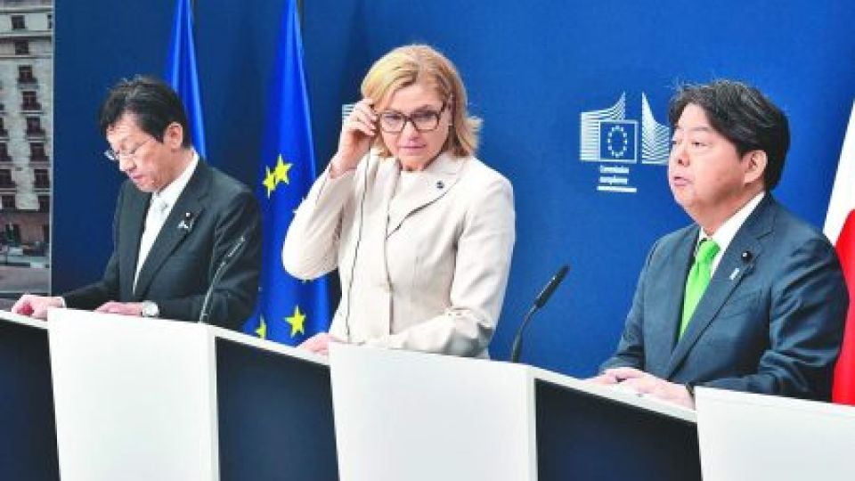 Japan-EU-450x287-1.jpg