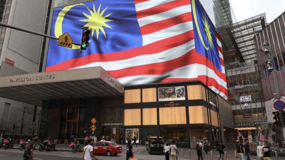 Lockdown-no-longer-feasible-says-Malaysian-PM.jpg