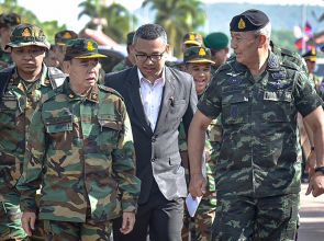 Thai-Cambodian army chiefs agree to resolve border dispute through joint committee