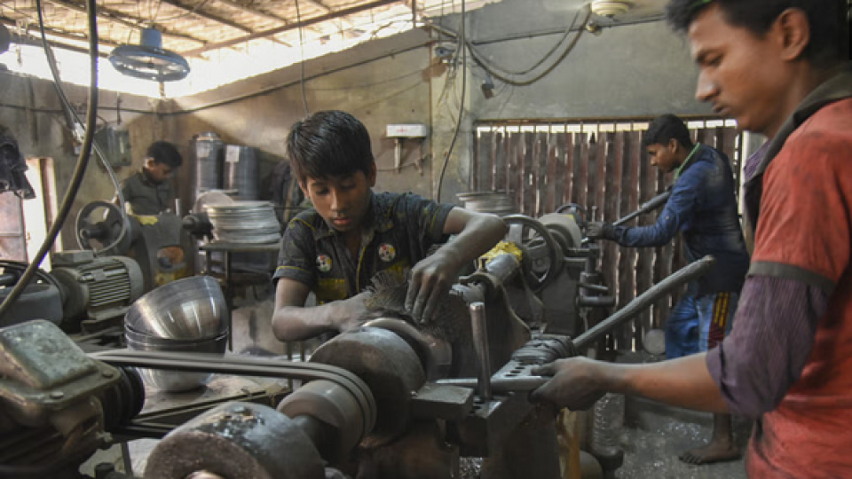 Screenshot-2024-06-19-at-12-51-04-Ending-child-labour-needs-decisive-interventions-The-Daily-Star.png