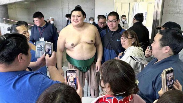Sumo-tour-Nanao.jpg