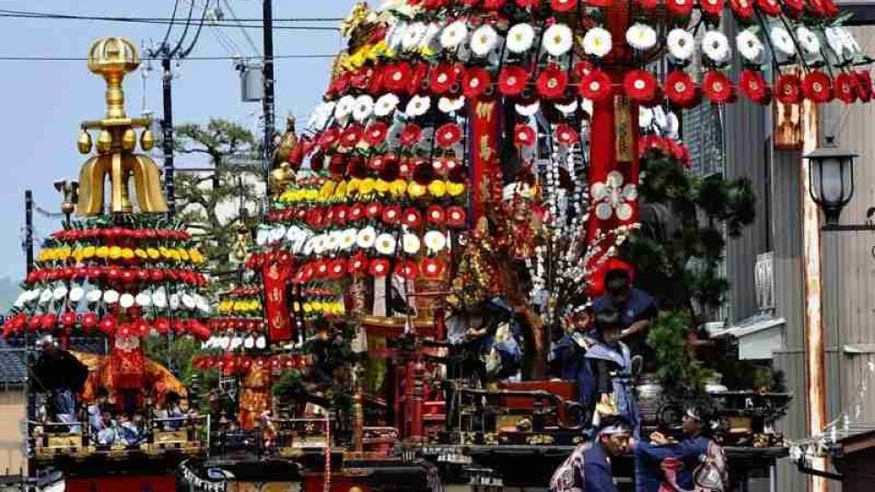 Japanese Unesco-listed festival divided over letting girls