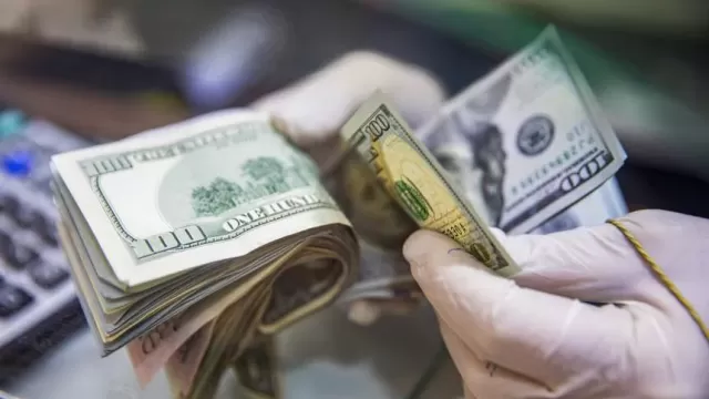 US-dollar-bills.webp