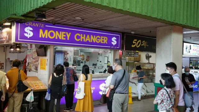 ac_moneyhanging_170722.webp