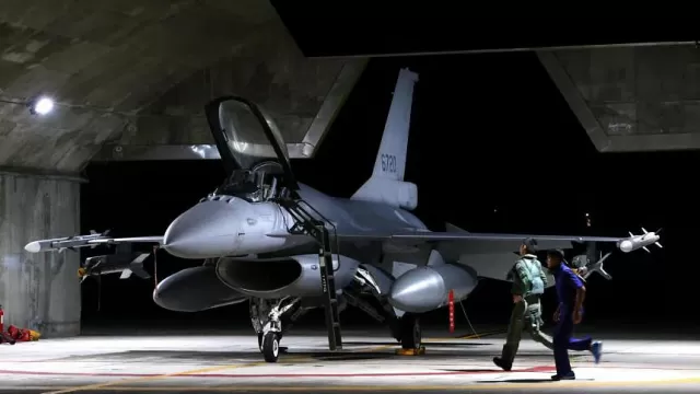 ads-fighterjet-170822.webp