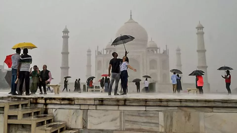 ads-tajmahal-111022.webp