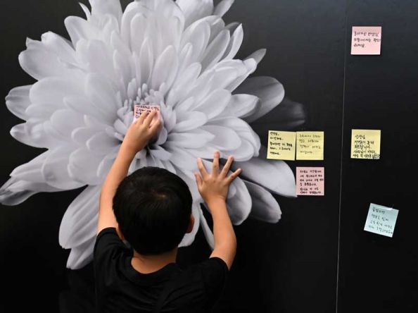 Half of South Korean elementary teachers feel helpless dealing with parents