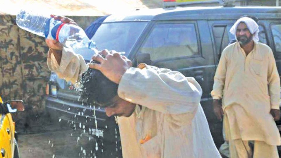 another-heatwave-to-hit-karachi-from-today-1527579804-3383.jpg
