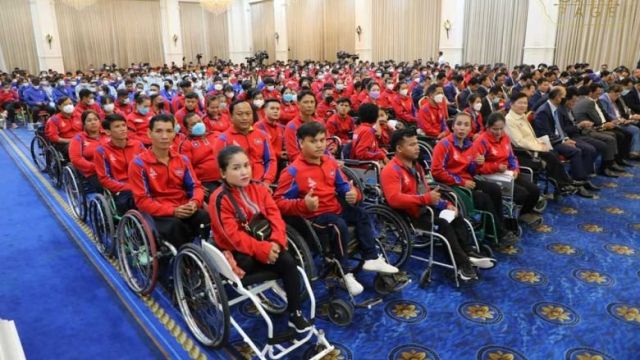 athletes_meet_with_prime_minister_hun_sen_not_pictured_ahead_of_the_12th_asean_para_games_on_may_26._spm.jpg