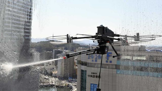 drone-cleaning-1.jpg