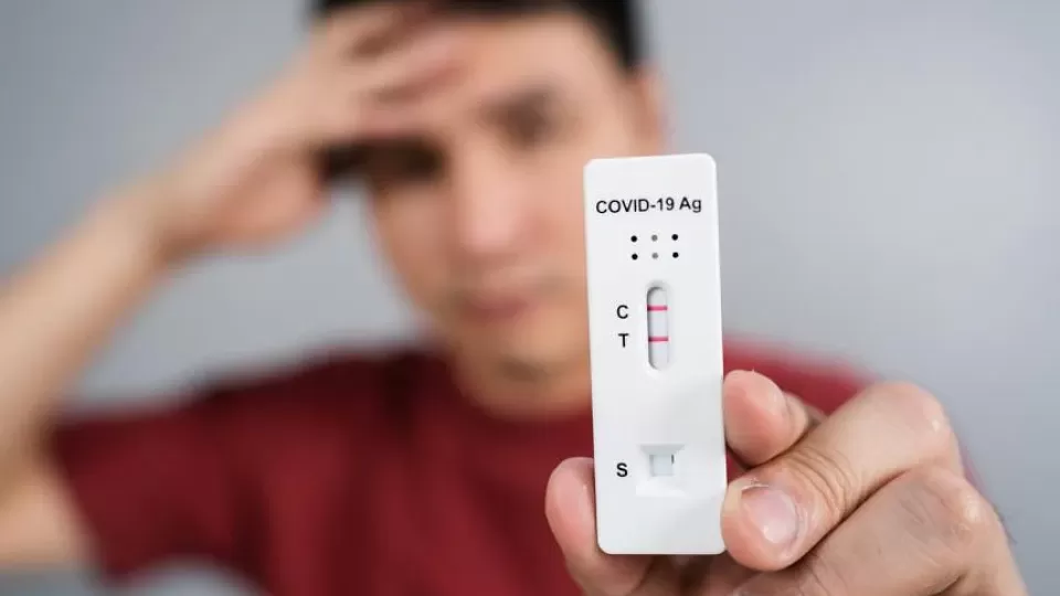dw-covid3-stock-220729.webp