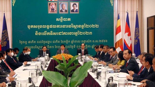 environment_minister_say_samal_leads_the_ministrys_a_annual_workshop_on_october_31._heng_chivoan.jpg