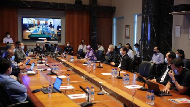 fhboardroom190122.jpeg