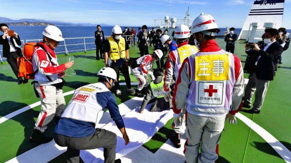 hospital-ship.jpg