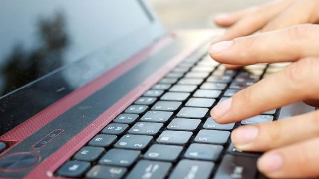 internet-keyboard-laptop-social-media.jpg
