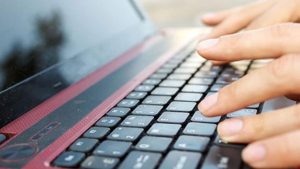 internet-keyboard-laptop-social-media.jpg