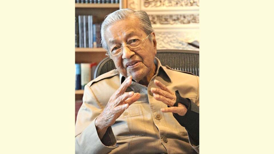 interview-Mahathir.jpg