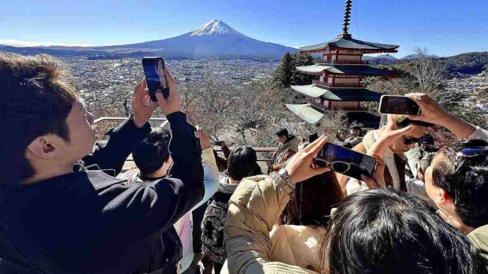 juji-overtourism1.jpg