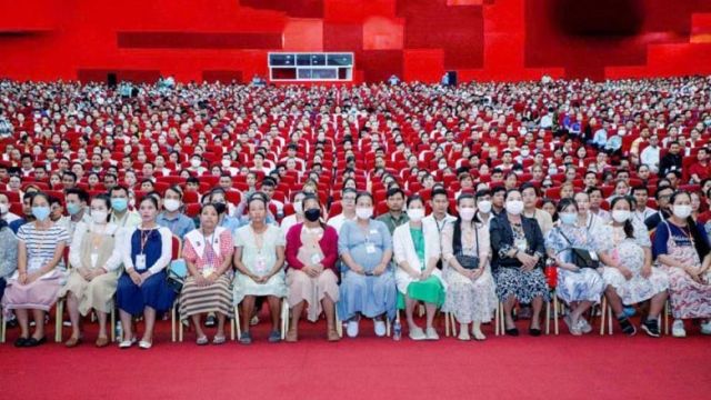 labour_minister_ith_samheng_not_pictured_meets_with_workers_from_different_factories_in_the_capital_on_may_14._mlvt.jpg