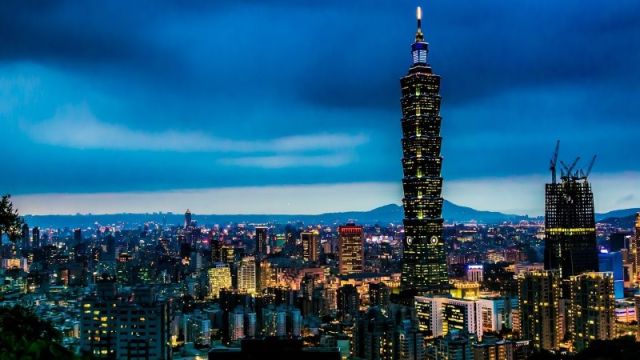 one-hundred-and-one-building-1531886_1280.jpg