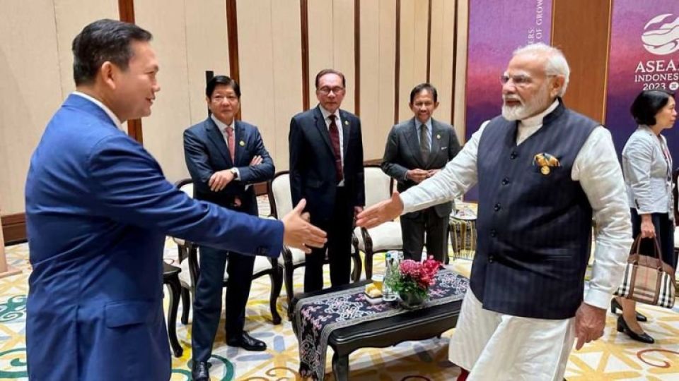 prime_minister_hun_manet_shakes_hands_with_indian_prime_minister_narendra_modi_at_the_asean-india_summit_in_the_indonesian_capital_jakarta_on_september_7._tvk.jpg