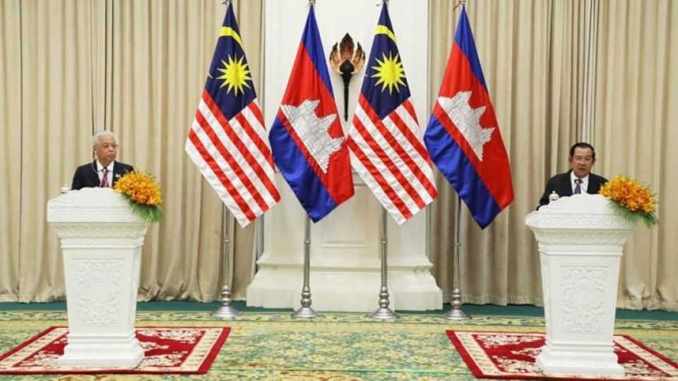 prime_minister_hun_sen_right_meets_his_then-malaysian_counterpart_ismail_sabri_yaakob_at_the_peace_palace_in_phnom_penh_in_february_last_year._spm.jpg