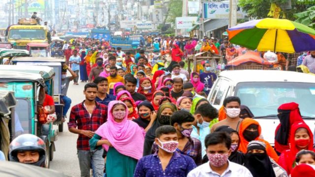 readymade_garment_workers_.jpg