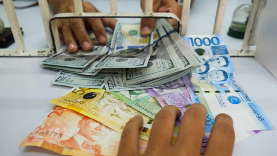 philippine-peso-hits-54-065-per-1-us-dollar-weakest-since-oct-2018