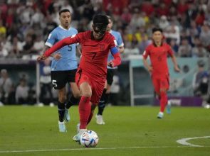 World Cup: South Korea holds Uruguay to a 0-0 tie