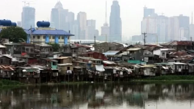 shanties-squatters-on-waterways-e1389791111619.webp