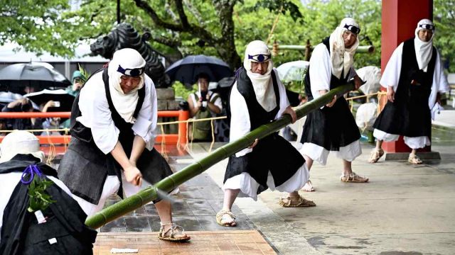 snake-ritual.jpg
