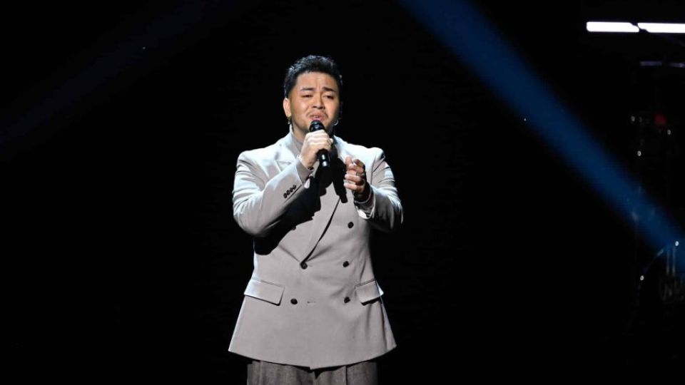 sofronio-vasquez-the-voice.jpg