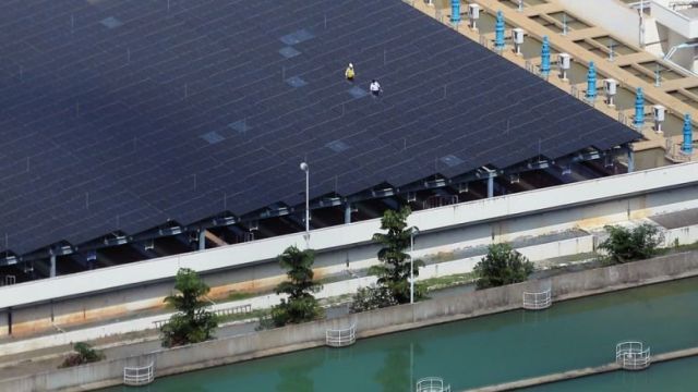 solar-energy-system-at-phnom-penh-water-supply-authority-in-september-last-year.-hong-menea.jpg