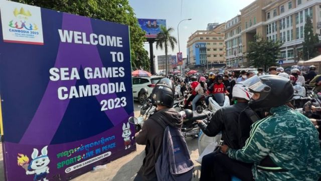 stand-alone-football-fans-flock-to-olympic-stadium-on-april-24-to-get-free-ticket-for-the-first-sea-games-football-match.-hong-menea-point-p3.jpg