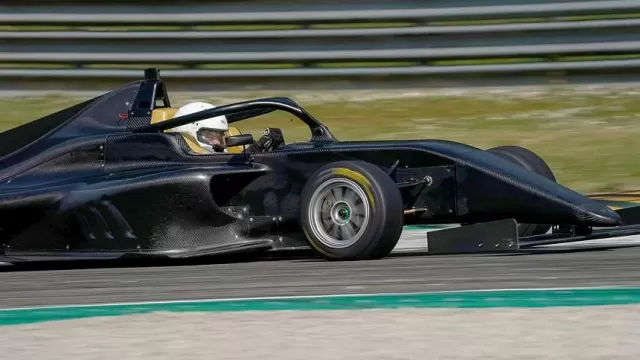 sv_car_270622.webp