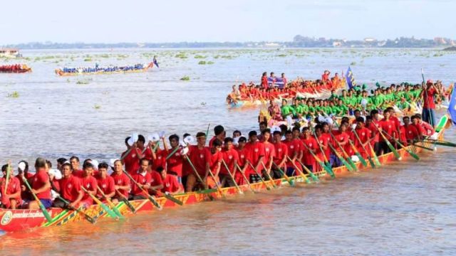 the_most_recent_boat_races_in_phnom_penh_took_place_before_the_covid-19_pandemic_in_2019._heng_chivoan.jpg