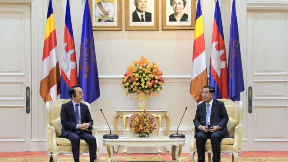 topic-23-pm-hun-sen-met-with-mr.-park-jung-wook-korean-ambassador-to-cambodia-on-20-02-2023-by-spm-page-3.jpg