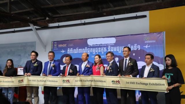 topic-3-secretary-of-state-minister-of-commerce-reach-ra-join-opens-cambodia-hong-kong-exhibition-at-factory-phnom-penh-on-19-08-2023-by-moc-5.jpg