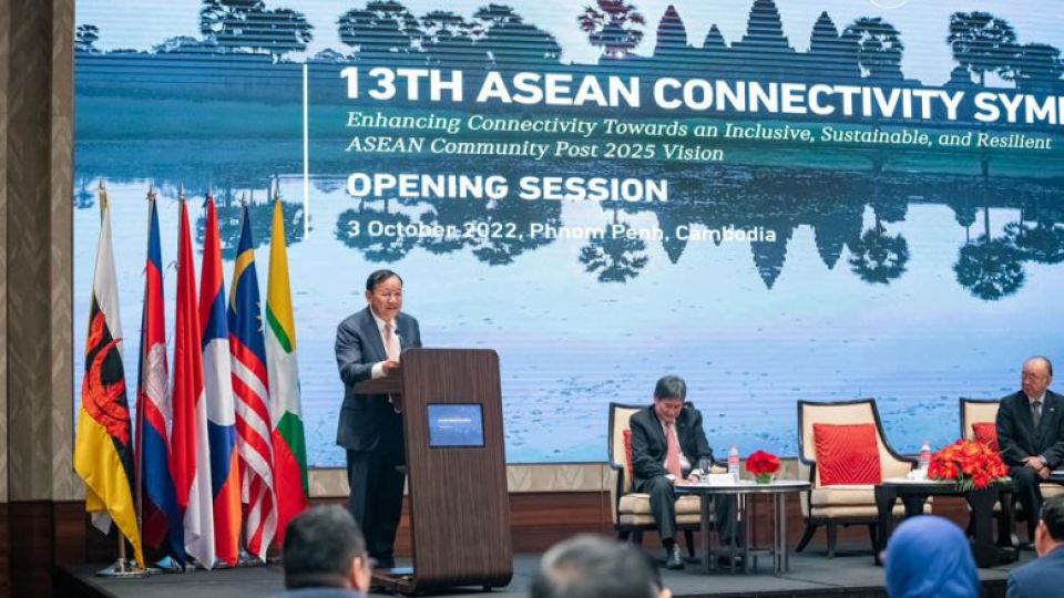 topic-3.-h.e.-prak-sokhonn-minister-of-foreign-attended-the-opening-ceremony-of-the-13th-asean-connectivity-symposium-at-hyatt-regency-phnom-penh-on-oct-03-2022-by-ministry-of-foreign-1.jpg
