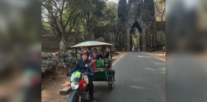 Hard-working woman tuk-tuk driver earns fans in high places