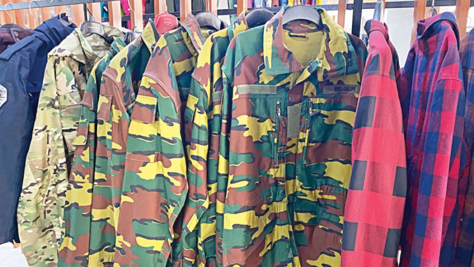 uniforms-of-foreign-defence-forces.jpeg